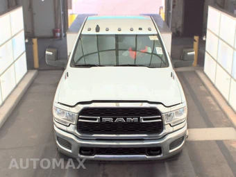 2024 Ram 3500 Cab Chassis Tradesman Crew Cab DRW – miniatura 2