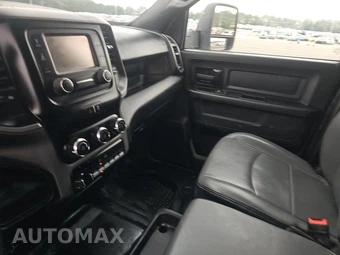 2024 Ram 3500 Cab Chassis Tradesman Crew Cab DRW – miniatura 11