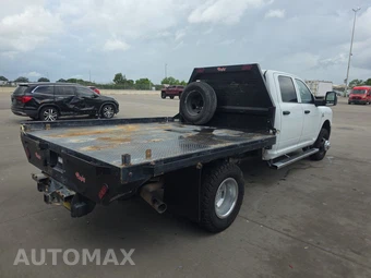 2024 Ram 3500 Cab Chassis Tradesman Crew Cab DRW – miniatura 4