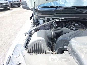 2024 Ram 3500 Cab Chassis Tradesman Regular Cab DRW - miniatura 18