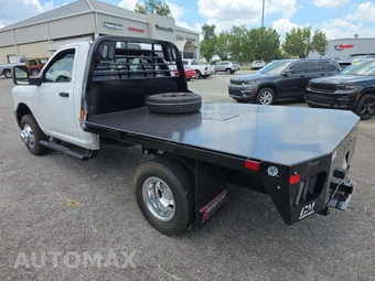 2024 Ram 3500 Cab Chassis Tradesman Regular Cab DRW - miniatura 2