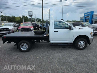 2024 Ram 3500 Cab Chassis Tradesman Regular Cab DRW - miniatura 4