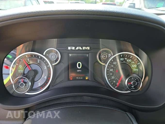 2024 Ram 3500 Cab Chassis Tradesman Regular Cab DRW – miniatura 6