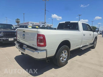 2024 Ram 3500 Laramie Crew Cab Long Bed - miniatura 3