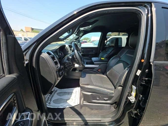 2024 Ram 3500 Laramie Crew Cab Long Bed DRW - miniatura 6