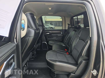 2024 Ram 3500 Laramie Crew Cab Long Bed DRW - miniatura 13