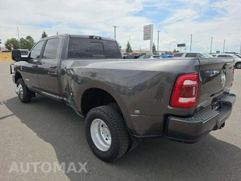 2024 Ram 3500 Laramie Crew Cab Long Bed DRW - miniatura 2
