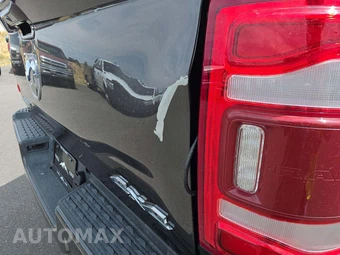2024 Ram 3500 Laramie Crew Cab Long Bed DRW - miniatura 25