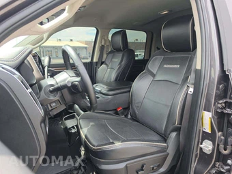 2024 Ram 3500 Laramie Crew Cab Long Bed DRW - miniatura 6