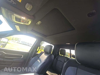 2024 Ram 3500 Laramie Crew Cab Long Bed DRW - miniatura 8