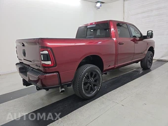 2024 Ram 3500 Laramie Crew Cab Medium Bed - miniatura 4