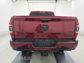 2024 Ram 3500 Laramie Crew Cab Medium Bed - miniatura 5
