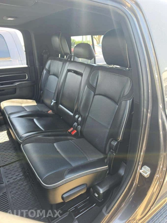 2024 Ram 3500 Laramie Extended Crew Cab Medium Bed – miniatura 13