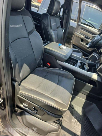 2024 Ram 3500 Laramie Extended Crew Cab Medium Bed – miniatura 18