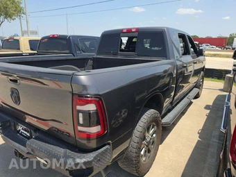 2024 Ram 3500 Laramie Extended Crew Cab Medium Bed – miniatura 3