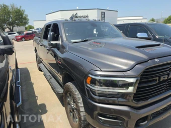 2024 Ram 3500 Laramie Extended Crew Cab Medium Bed – miniatura 4
