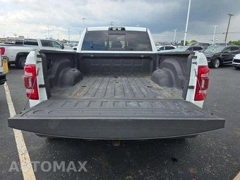 2024 Ram 3500 Laramie Extended Crew Cab Medium Bed DRW – miniatura 14