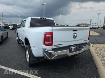 2024 Ram 3500 Laramie Extended Crew Cab Medium Bed DRW – miniatura 2