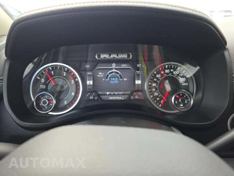 2024 Ram 3500 Laramie Extended Crew Cab Medium Bed DRW – miniatura 9