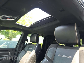 2024 Ram 3500 Laramie Extended Crew Cab Medium Bed DRW - miniatura 11