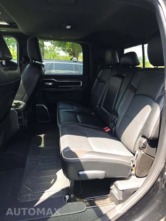 2024 Ram 3500 Laramie Extended Crew Cab Medium Bed DRW - miniatura 13