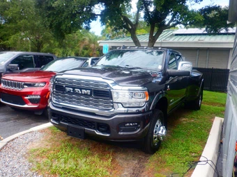 2024 Ram 3500 Limited Crew Cab Long Bed DRW