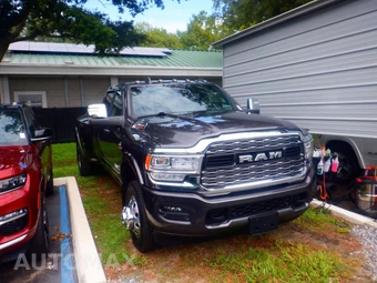 2024 Ram 3500 Limited Crew Cab Long Bed DRW – miniatura 22