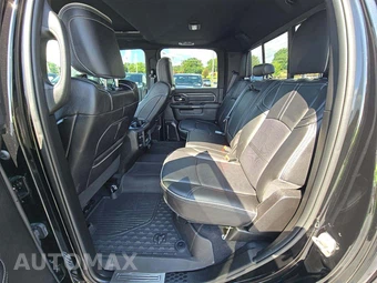 2024 Ram 3500 Limited Crew Cab Medium Bed – miniatura 10
