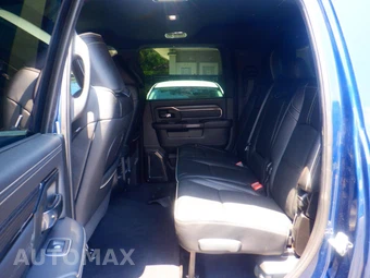 2024 Ram 3500 Limited Extended Crew Cab Medium Bed – miniatura 9