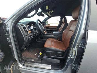2024 Ram 3500 Limited Longhorn Extended Crew Cab Medium Bed DRW – miniatura 6