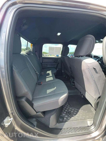 2024 Ram 3500 Tradesman Crew Cab Long Bed - miniatura 16