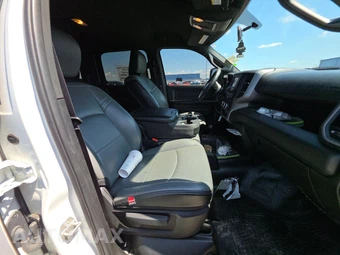 2024 Ram 3500 Tradesman Crew Cab Long Bed – miniatura 8