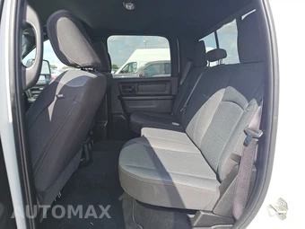 2024 Ram 3500 Tradesman Crew Cab Long Bed DRW – miniatura 13