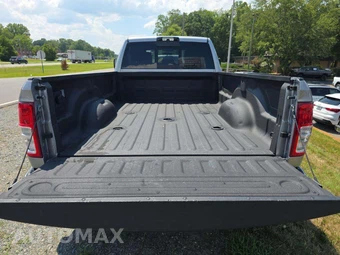 2024 Ram 3500 Tradesman Crew Cab Long Bed DRW – miniatura 14