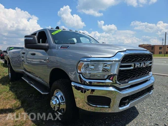 2024 Ram 3500 Tradesman Crew Cab Long Bed DRW – miniatura 4