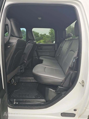 2024 Ram 3500 Tradesman Crew Cab Long Bed DRW - miniatura 10
