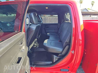 2024 Ram 3500 Tradesman Crew Cab Long Bed DRW – miniatura 10