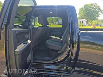 2024 Ram 3500 Tradesman Crew Cab Long Bed DRW – miniatura 10