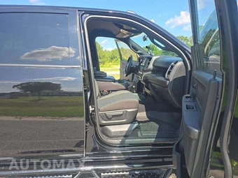 2024 Ram 3500 Tradesman Crew Cab Long Bed DRW – miniatura 15