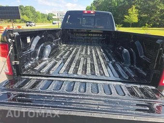 2024 Ram 3500 Tradesman Crew Cab Long Bed DRW – miniatura 18
