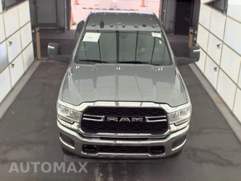 2024 Ram 3500 Tradesman Crew Cab Long Bed DRW – miniatura 2