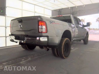 2024 Ram 3500 Tradesman Crew Cab Long Bed DRW – miniatura 4