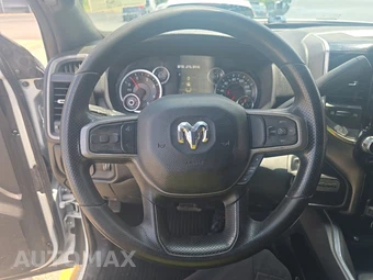 2024 Ram 3500 Tradesman Crew Cab Long Bed DRW - miniatura 10