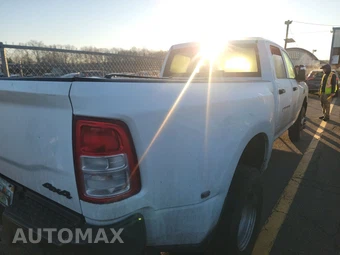 2024 Ram 3500 Tradesman Crew Cab Long Bed DRW - miniatura 4