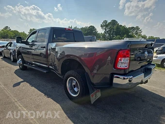 2024 Ram 3500 Tradesman Crew Cab Long Bed DRW - miniatura 6