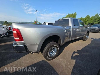 2024 Ram 3500 Tradesman Crew Cab Long Bed DRW – miniatura 3