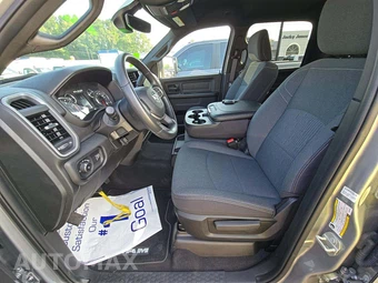 2024 Ram 3500 Tradesman Crew Cab Long Bed DRW – miniatura 6