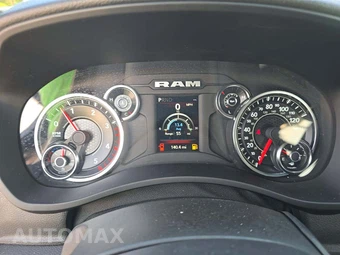 2024 Ram 3500 Tradesman Crew Cab Long Bed DRW – miniatura 9