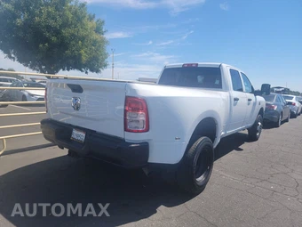 2024 Ram 3500 Tradesman Crew Cab Long Bed DRW – miniatura 4