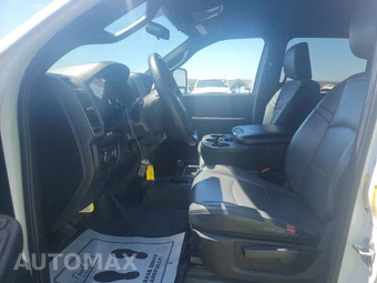 2024 Ram 3500 Tradesman Crew Cab Long Bed DRW – miniatura 7